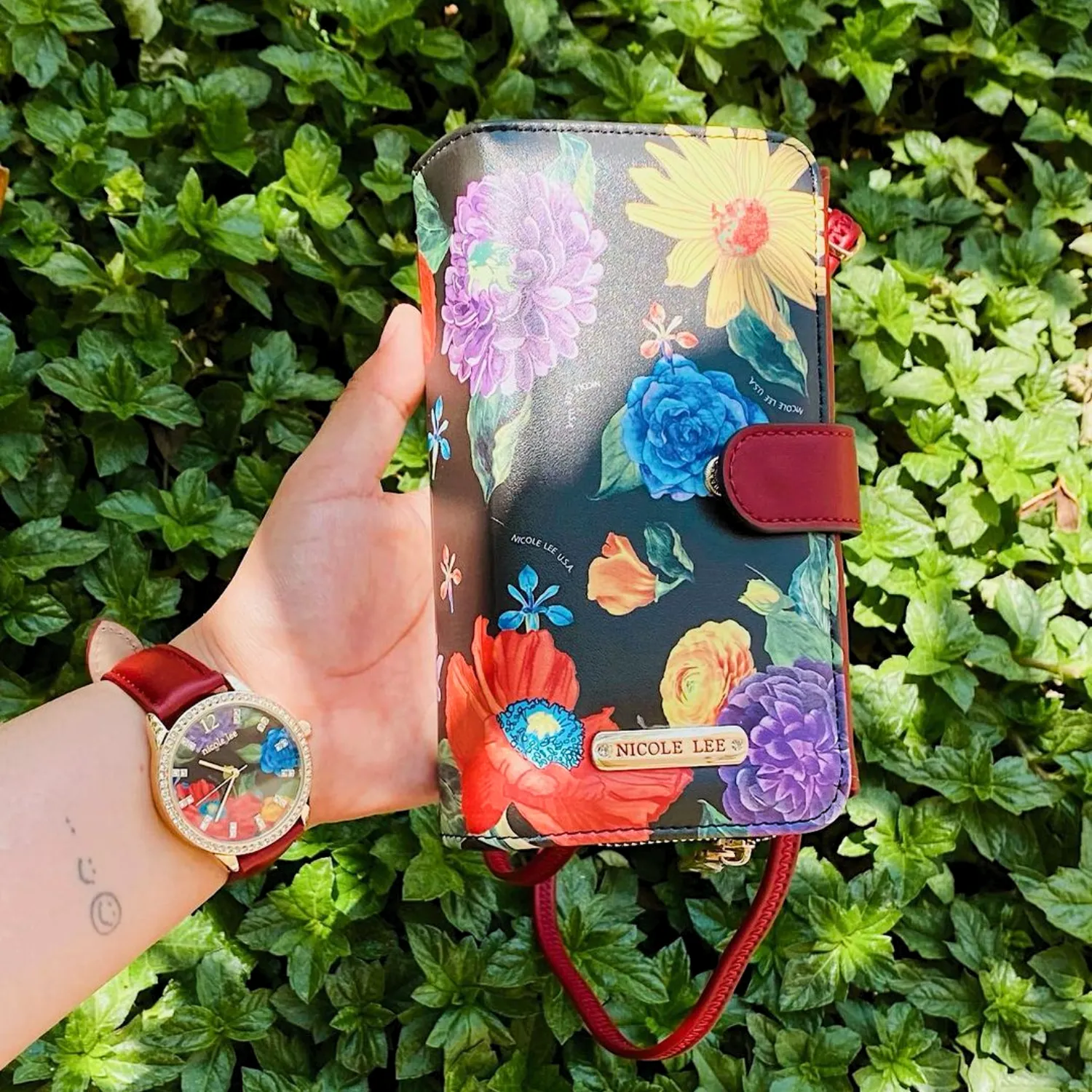 2 PIECE ACCESSORIES SET (WATCH, PHONE CASE CROSSBODY WALLET)