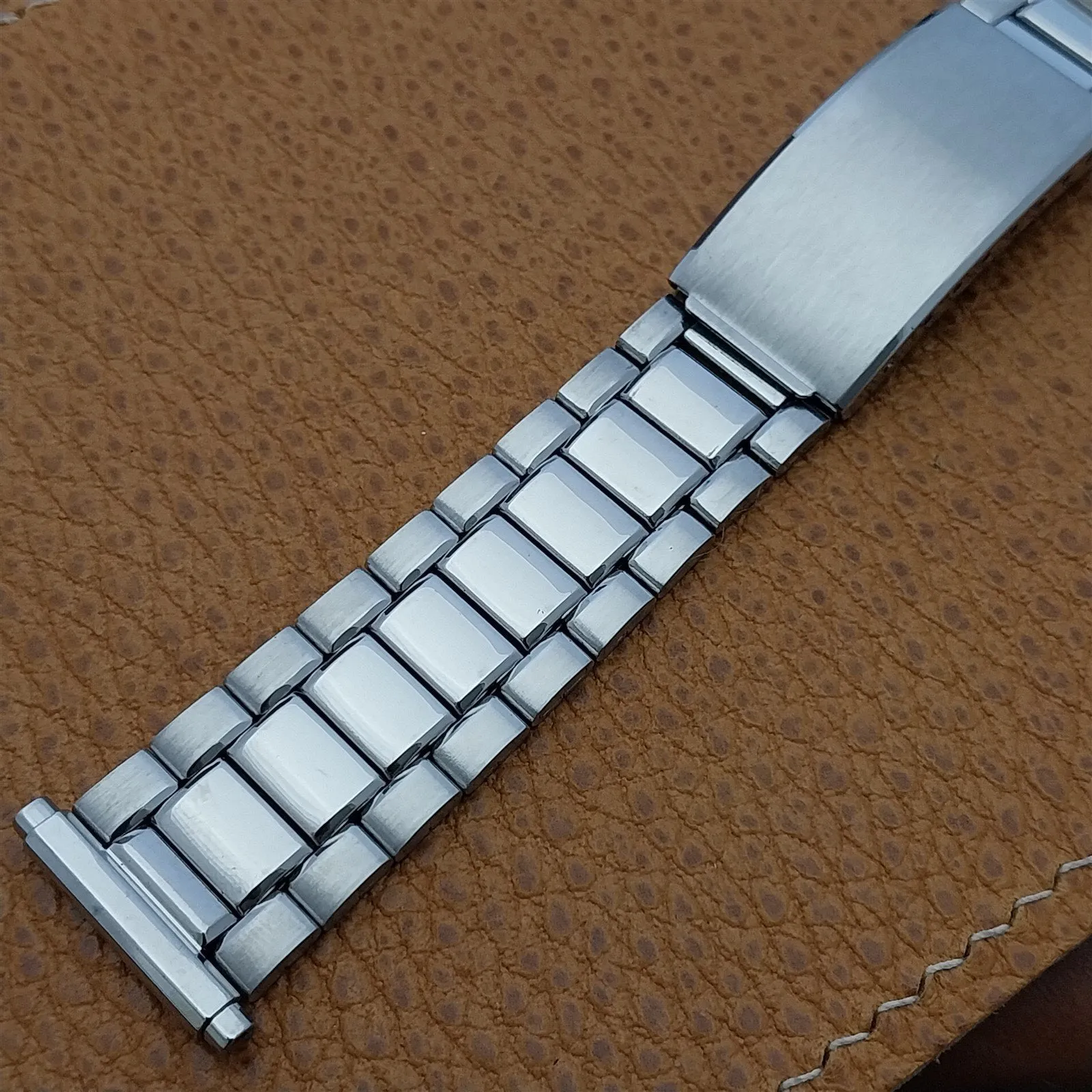 20mm Bulova Brick-Link Stainless Steel nos 1970s Vintage Watch Band