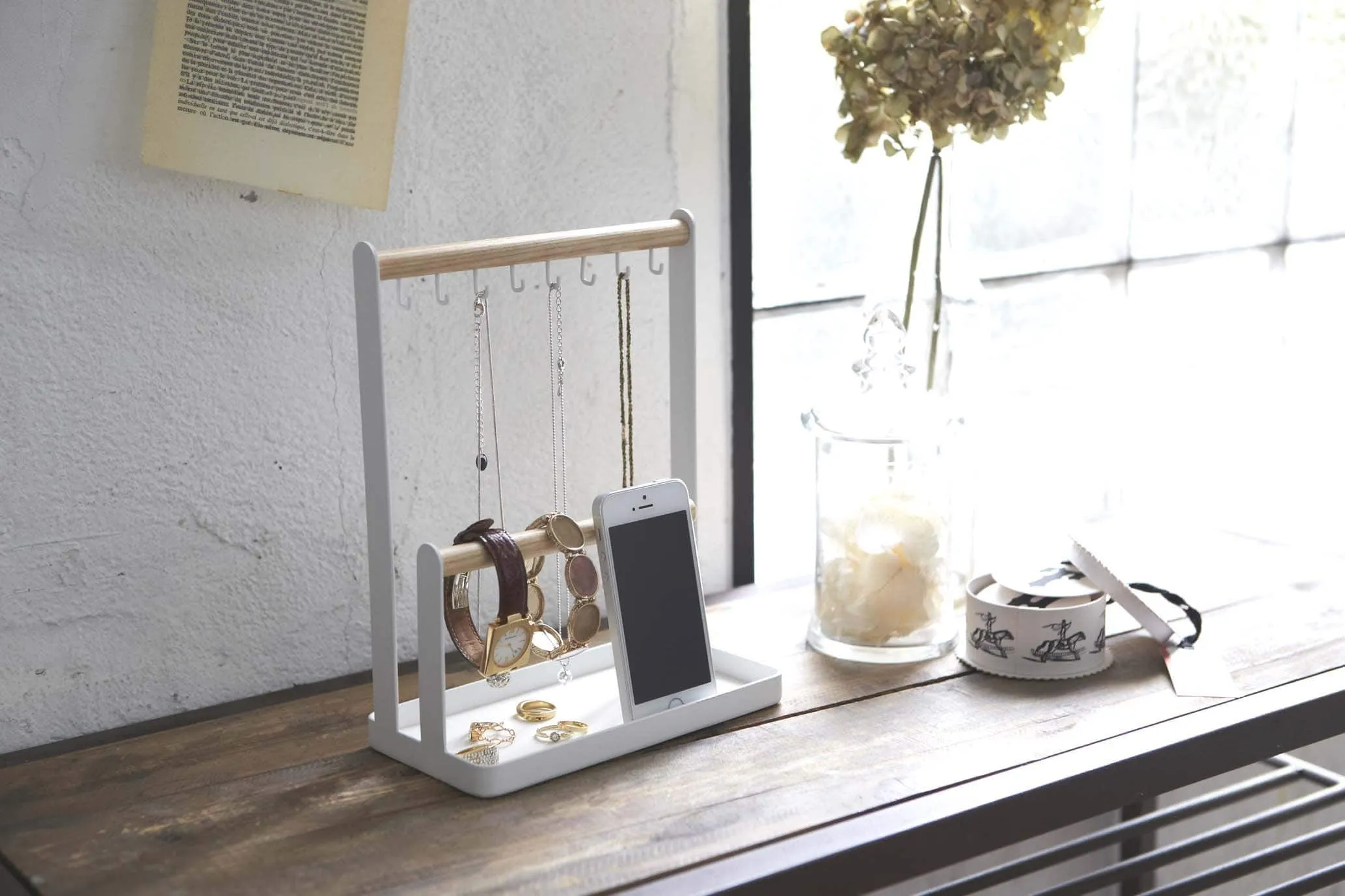 Accessory Stand