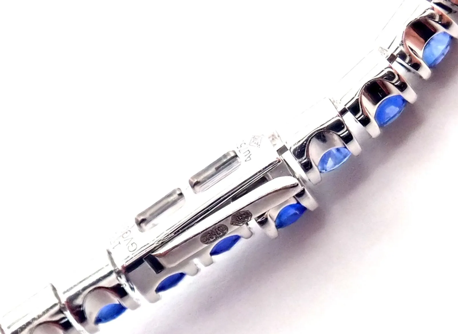 Authentic! Cartier 18k White Gold Sapphire Essential Lines Bracelet Paper