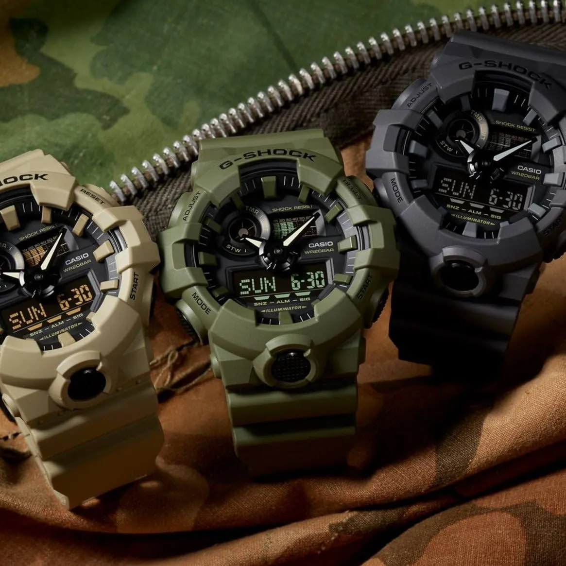 Casio Men's 700UC Series G-Shock Quartz 200M WR Shock Resistant Resin Strap and Case