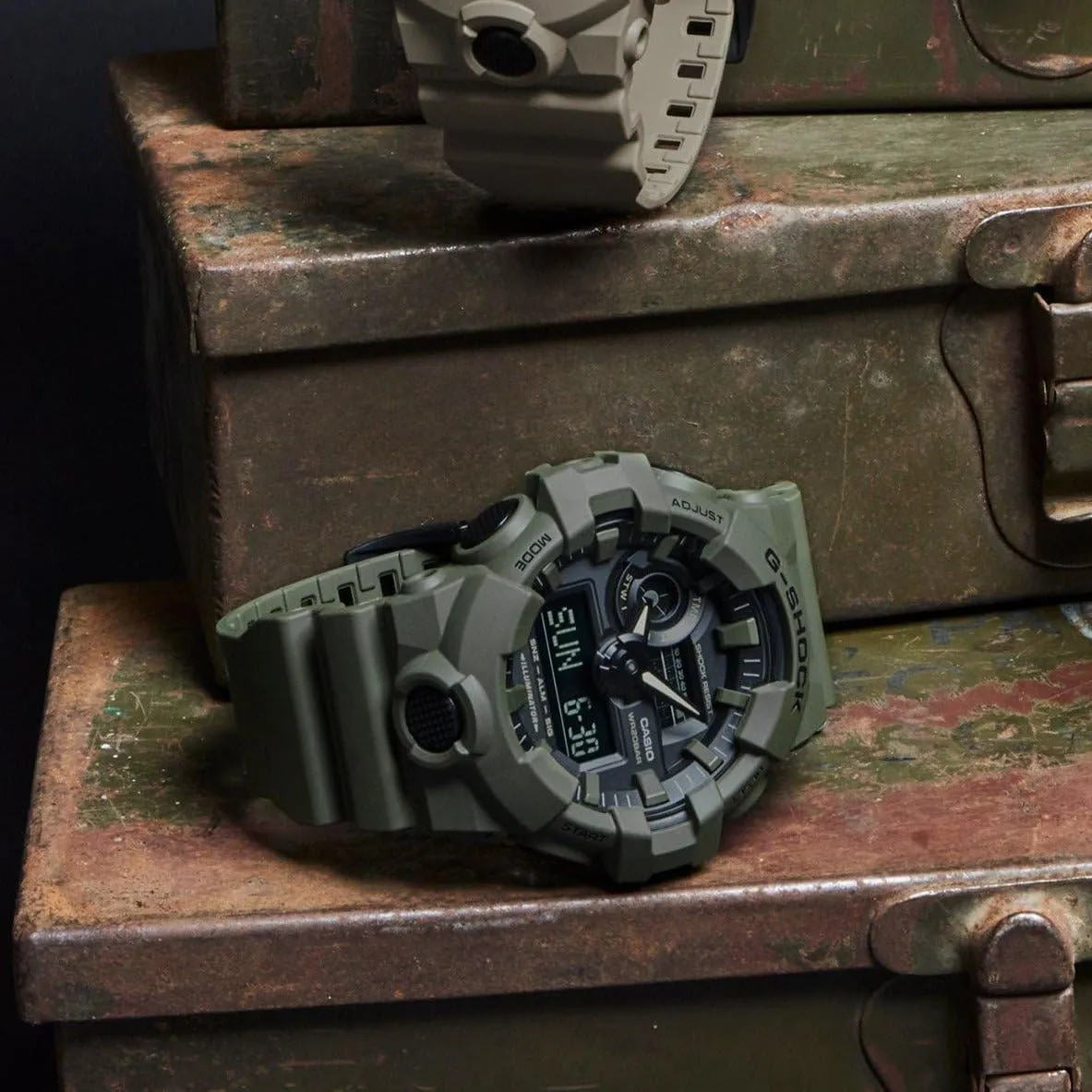 Casio Men's 700UC Series G-Shock Quartz 200M WR Shock Resistant Resin Strap and Case