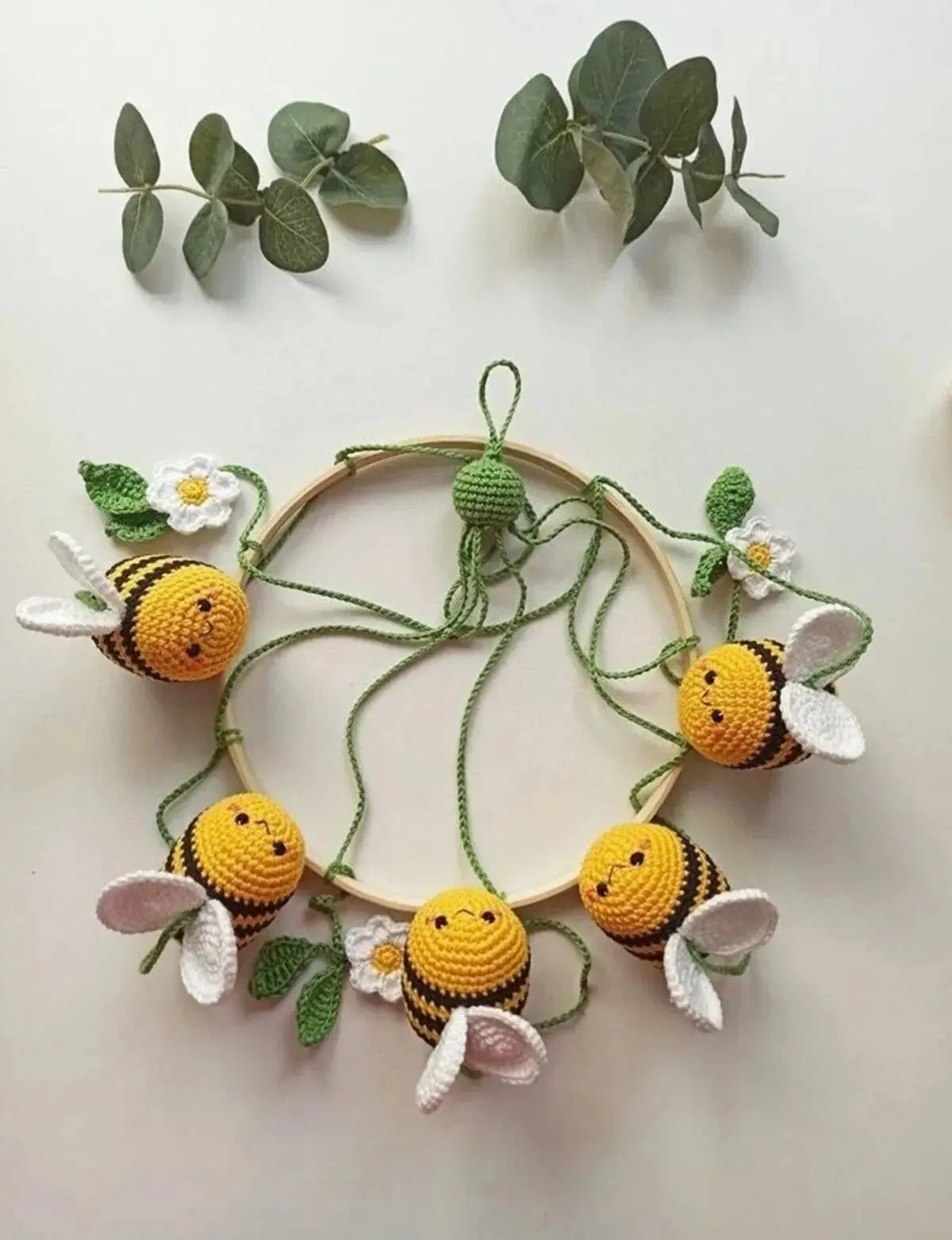 Crochet Bee and Daisy Baby Mobile
