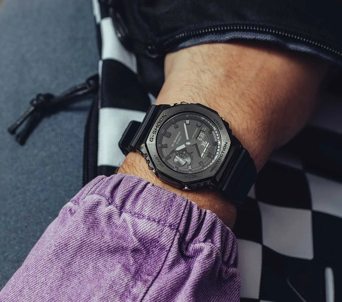 G-Shock 2100 Metal Covered Black All Black