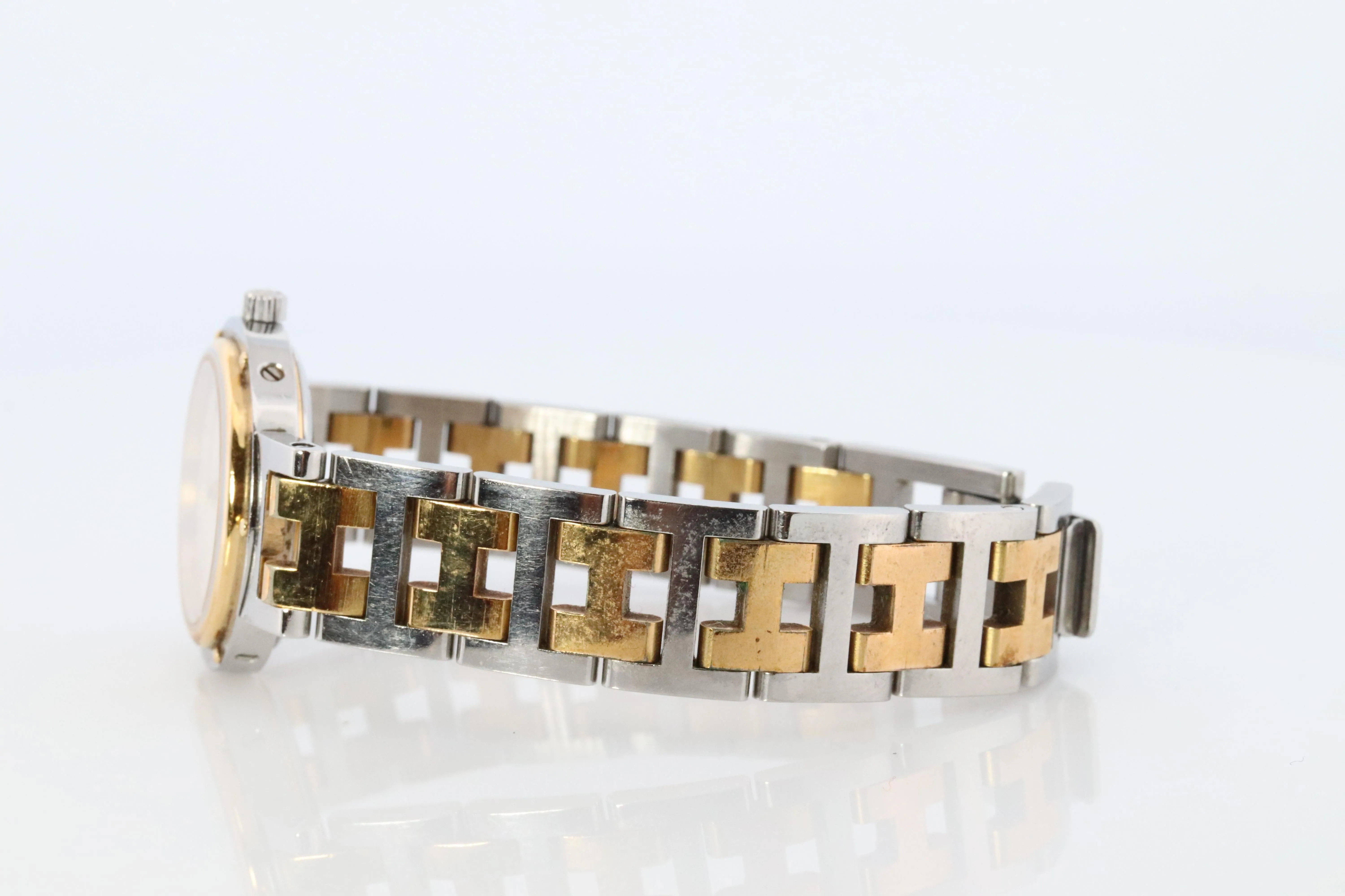 Genuine HERMES Stainless Steel 24mm Round Clipper Quartz Watch Champagne.