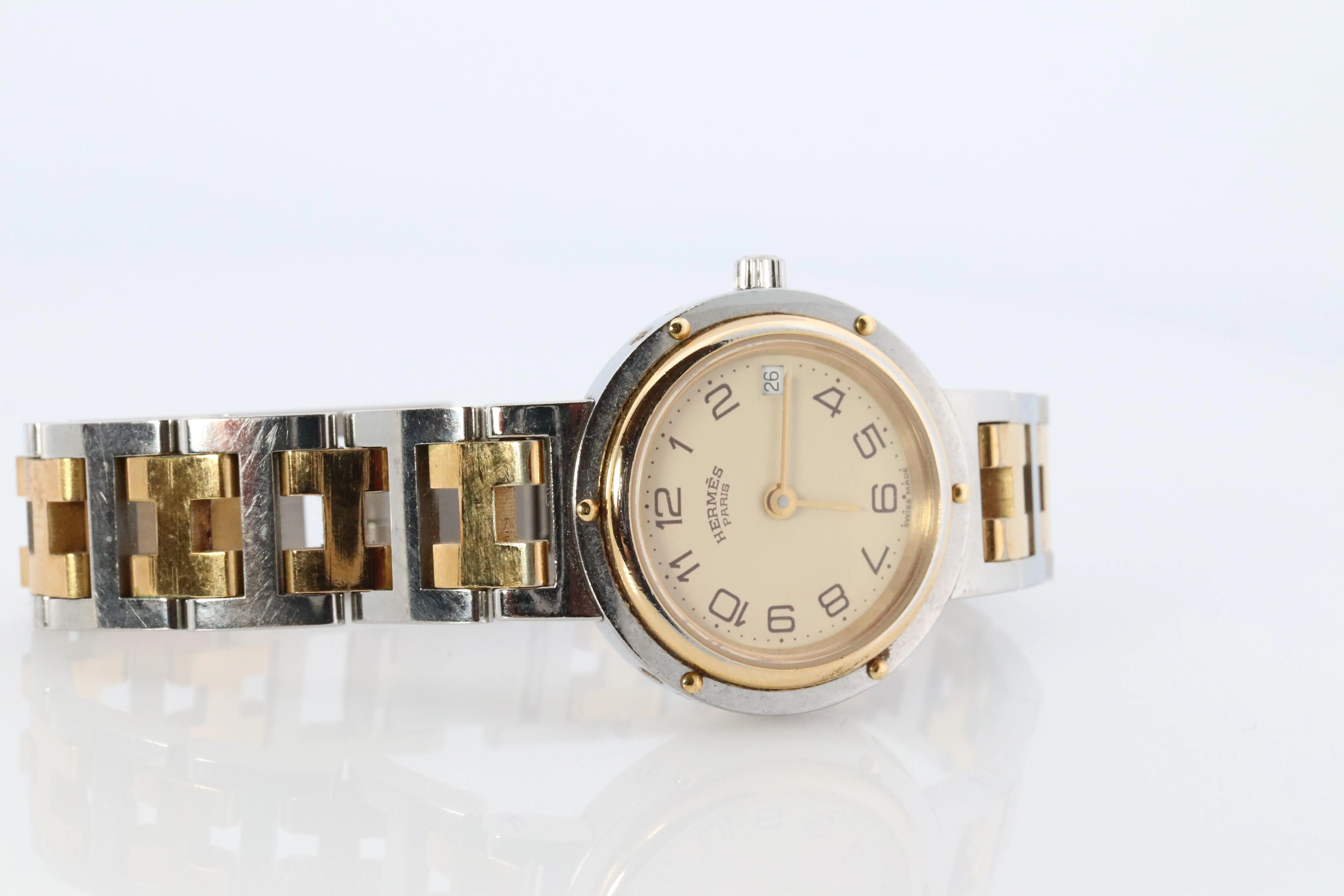 Genuine HERMES Stainless Steel 24mm Round Clipper Quartz Watch Champagne.