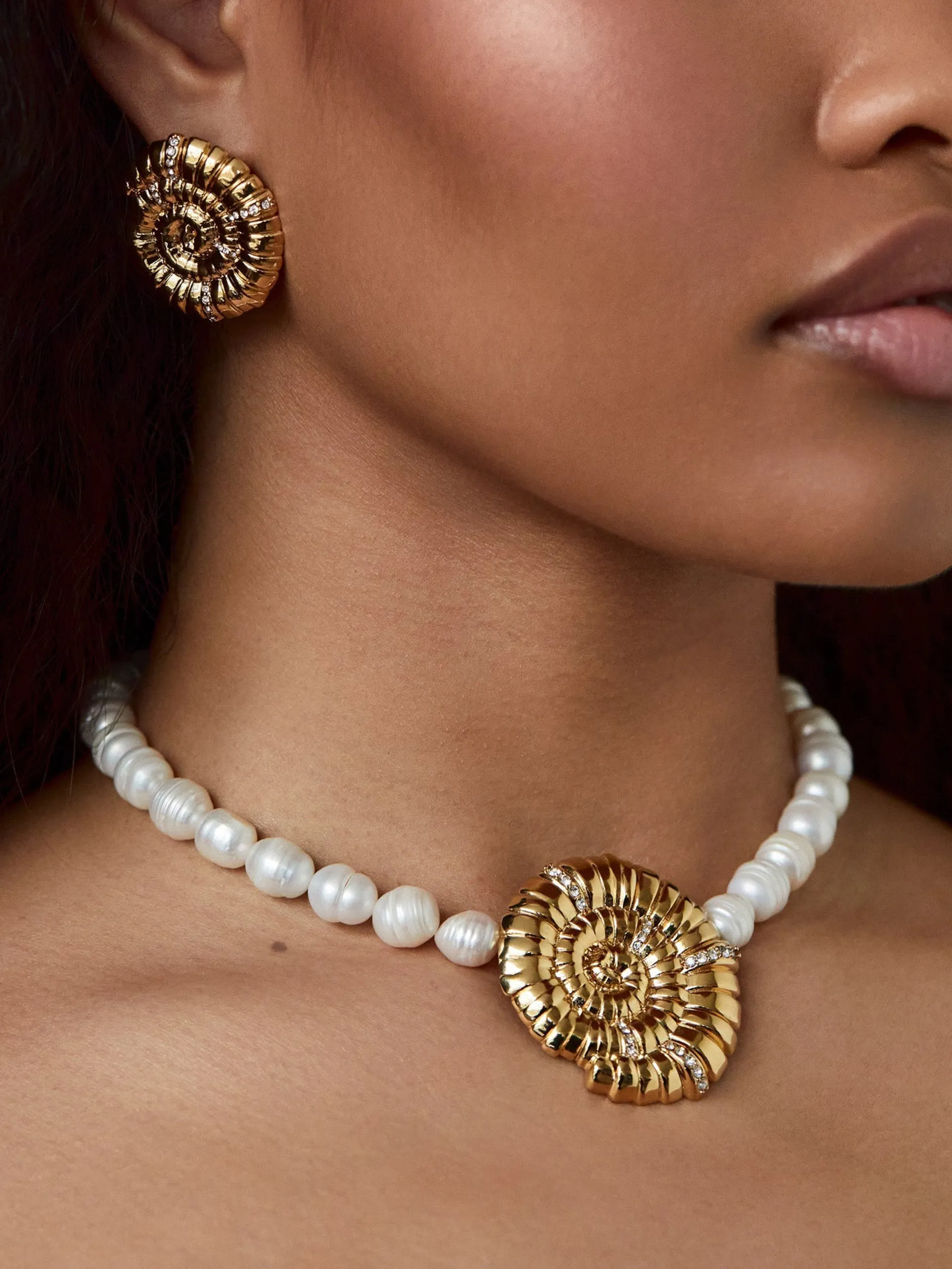 Gold Darya necklace