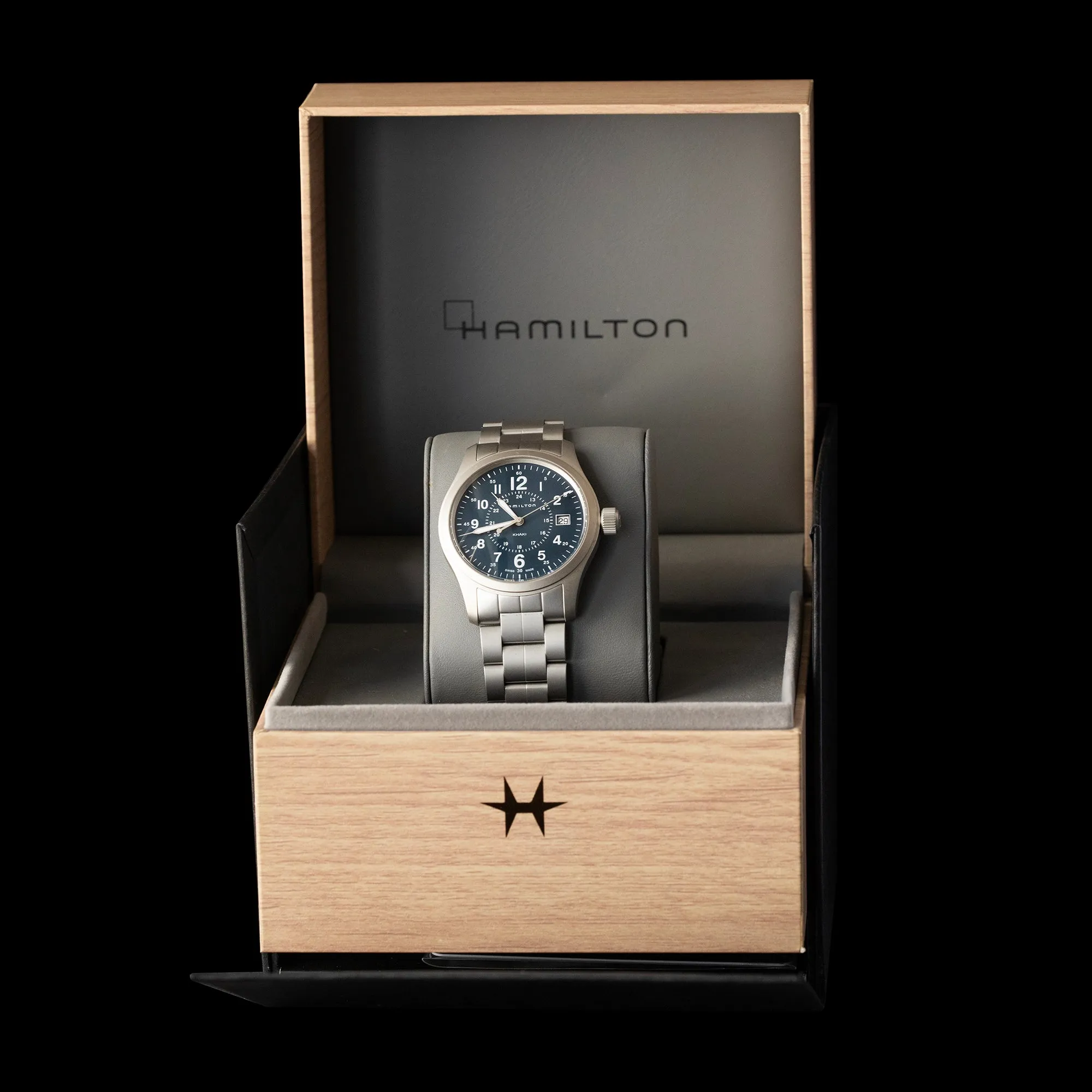 Hamilton - Khaki Field Quartz 38mm
