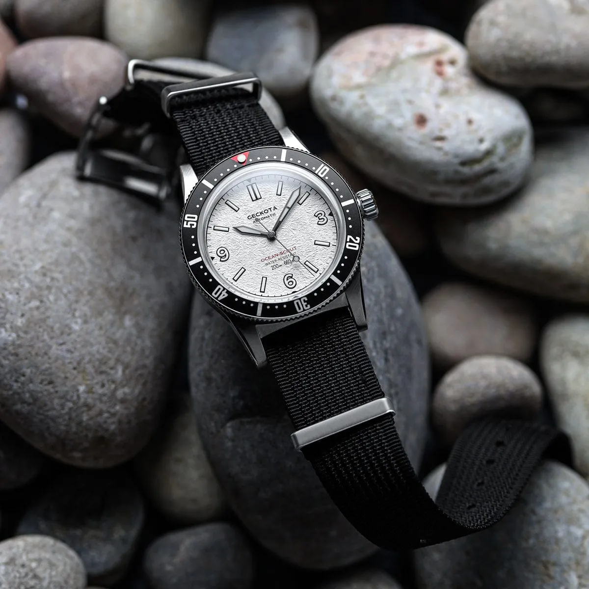 Ocean-Scout Dive Watch - Ice White