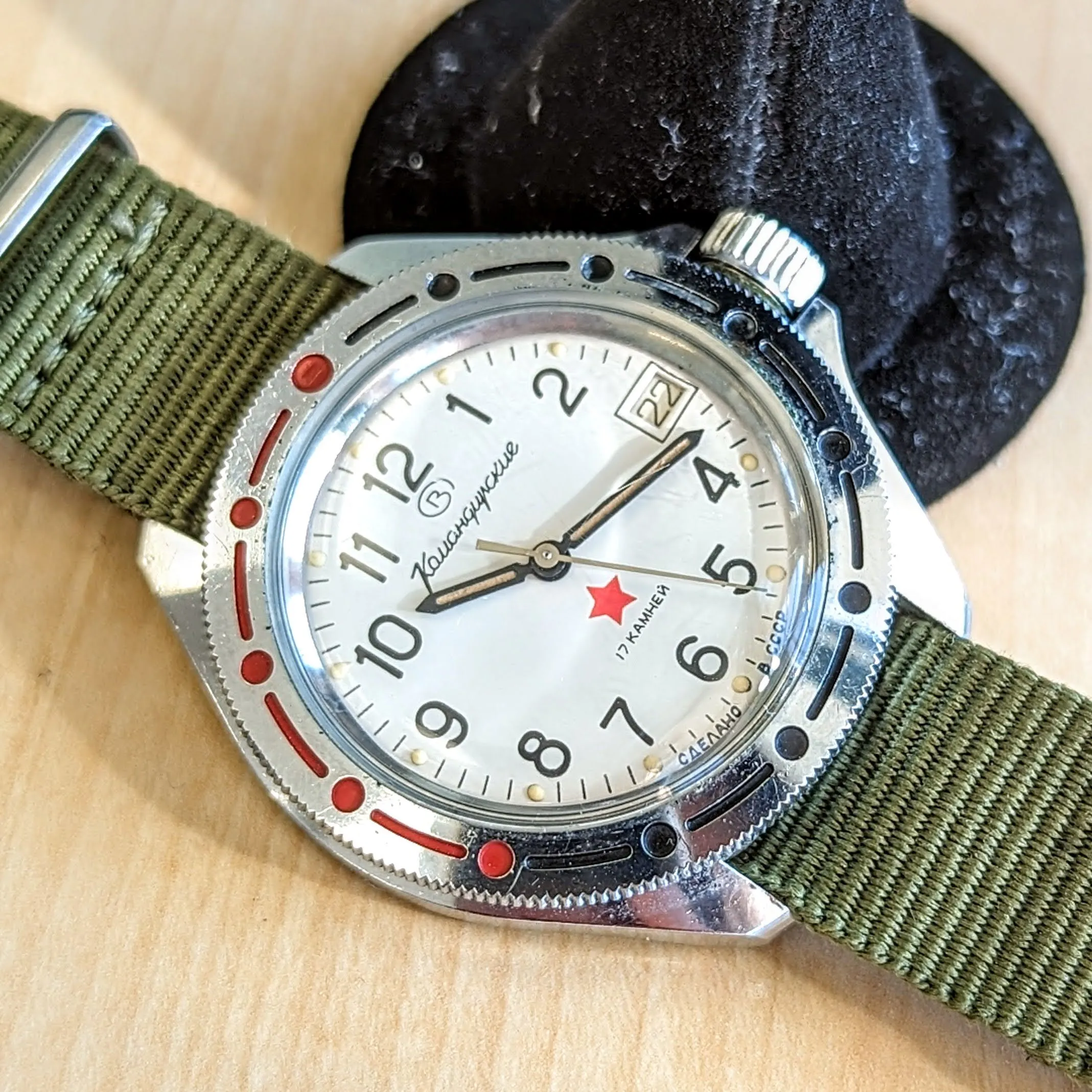 VOSTOK Komandirskie "Red Star" Diver Watch 17 Jewels Cal. 2414A Watertight 50m - Ref. 341201 U.S.S.R. Made