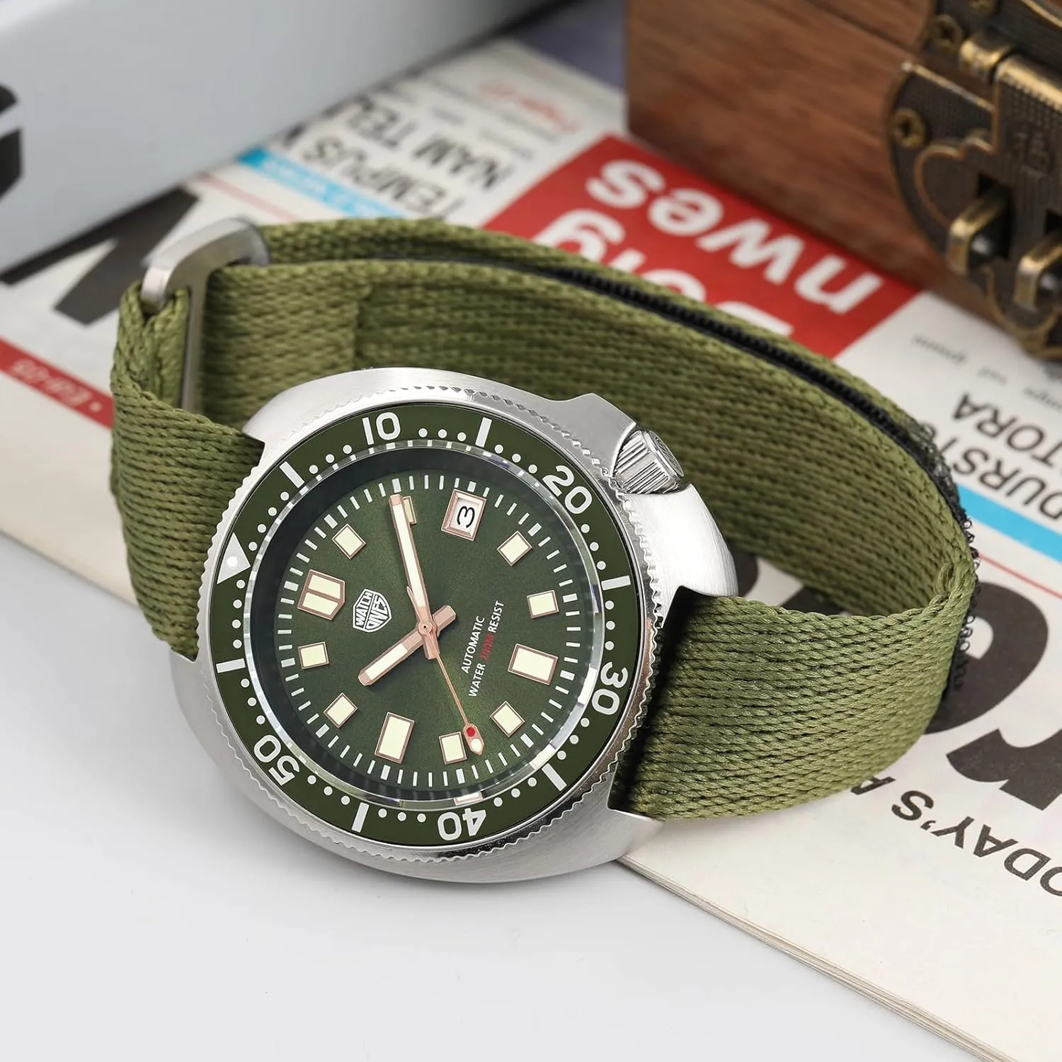 watchdives Nylon Watch Band 20mm 22mm Replacement Watch Straps Hook and Loop Fasteners Sport Watchband for 7.1-9in Wrist, Green 20mm